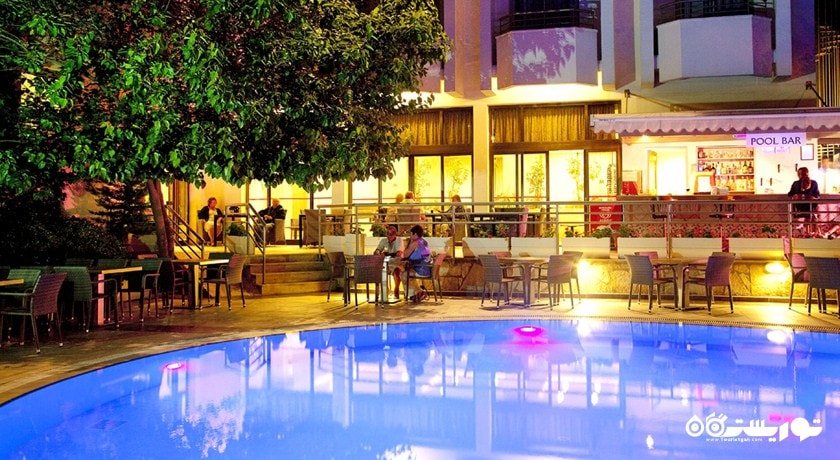 بار استخر هتل ماربل پالم وینگز